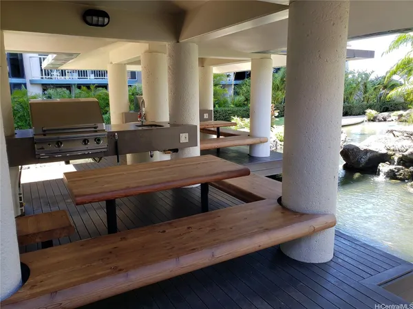 $2,550 | 1212 Nuuanu Avenue, Unit 1010, Honolulu, HI 96817