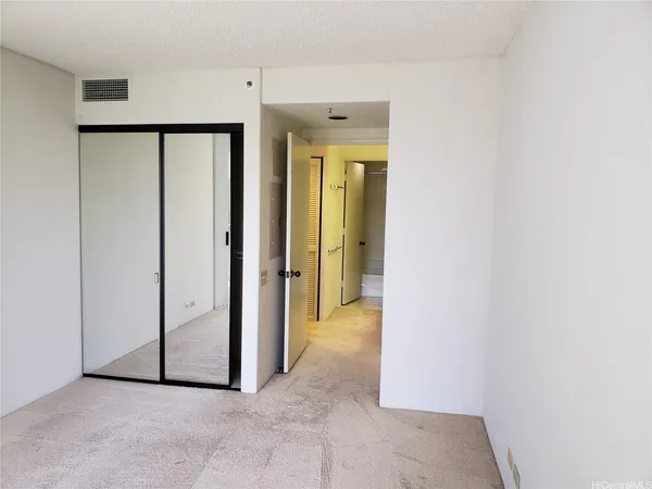$2,550 | 1212 Nuuanu Avenue, Unit 1010, Honolulu, HI 96817