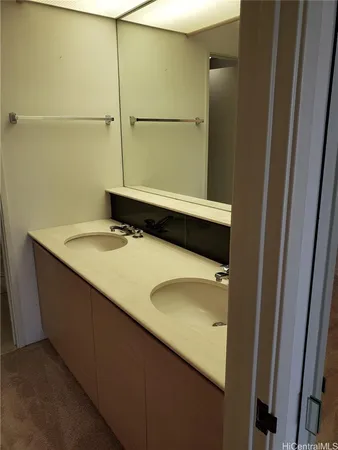 $2,550 | 1212 Nuuanu Avenue, Unit 1010, Honolulu, HI 96817