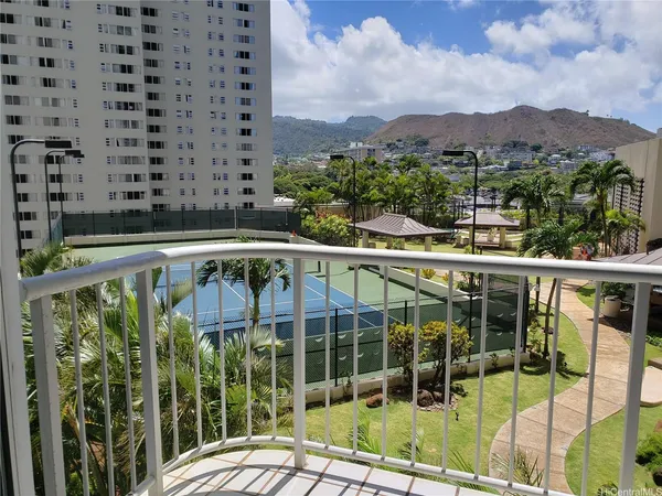 $2,550 | 1212 Nuuanu Avenue, Unit 1010, Honolulu, HI 96817