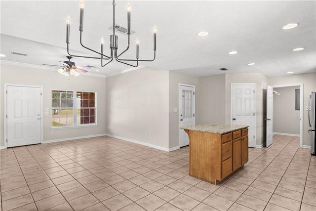 113 West Carroll Drive Pollock, LA 71467 - Photo 2 of 38