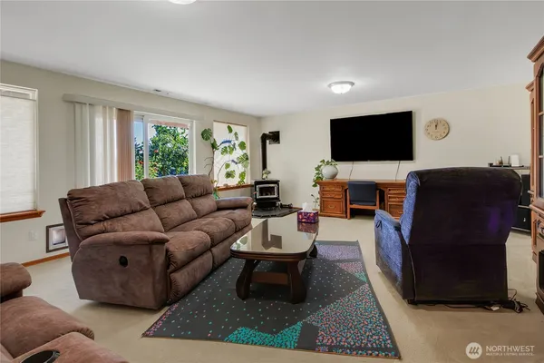 $639,950 | 25319 Meridian Avenue East, Graham, WA 98338