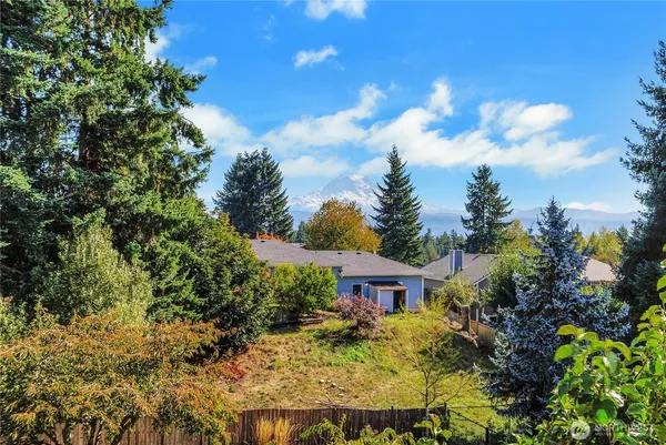 $639,950 | 25319 Meridian Avenue East, Graham, WA 98338