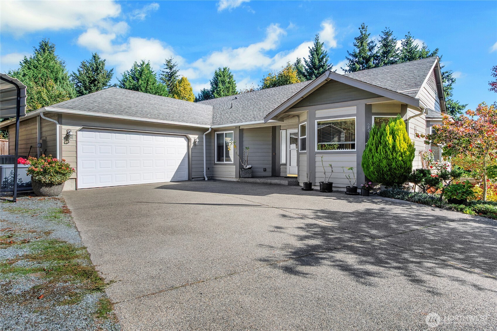 25319 Meridian Avenue East Graham, WA 98338 - Photo 4 of 37