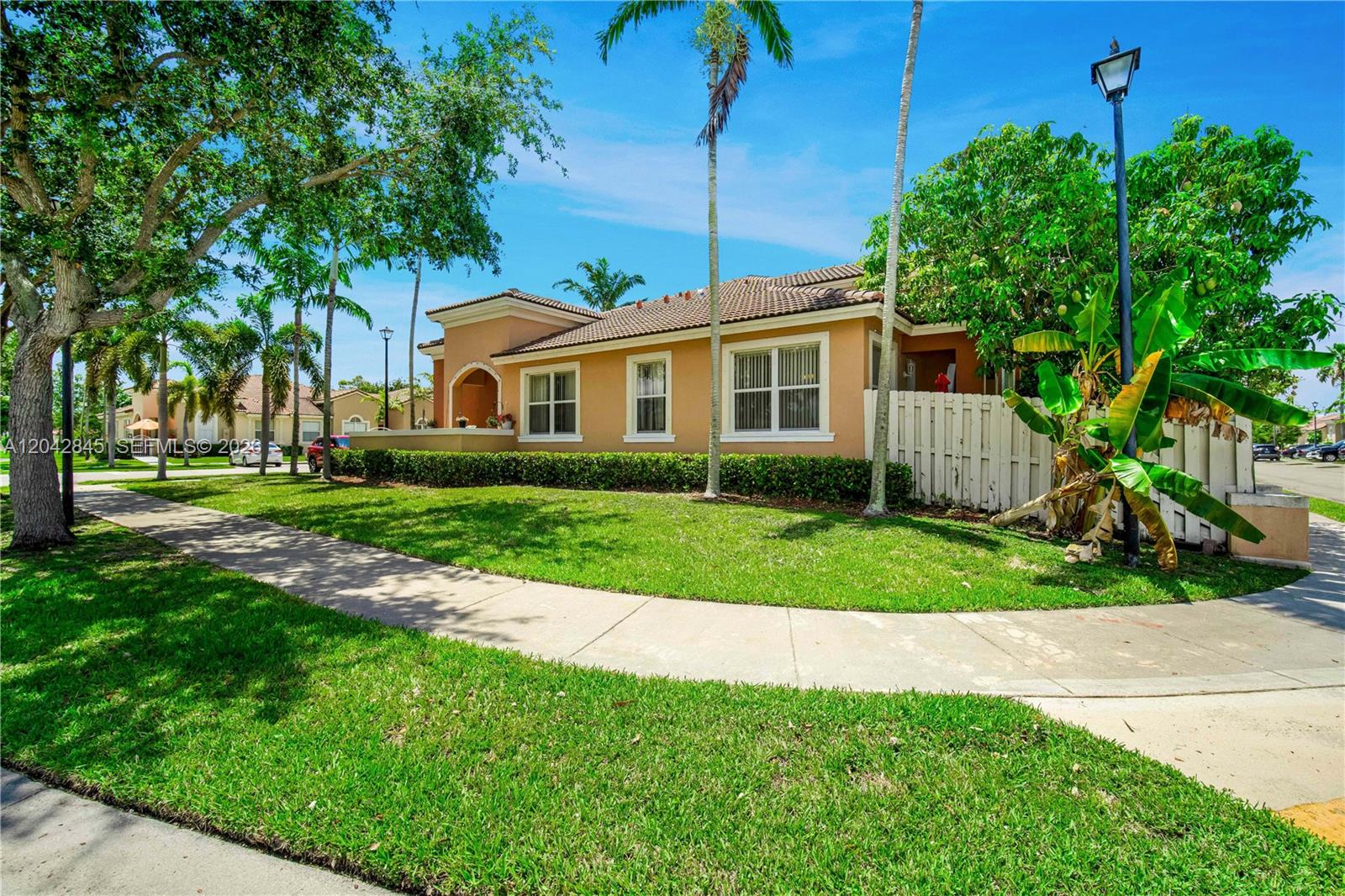 23801 Southwest 109th Place Homestead, FL 33032 - Photo 4 of 42