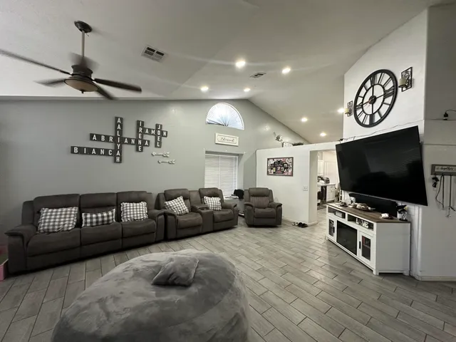 $329,999 | 451 Tesoro Lane, Blythe, CA 92225