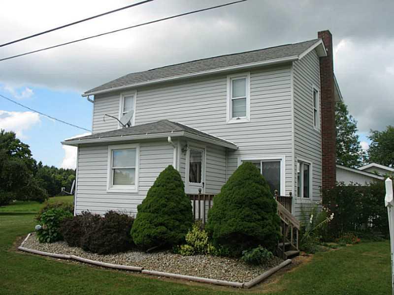 527 Millbrook Road Jackson Center, PA 16133 - Photo 3 of 25 Exterior Front.