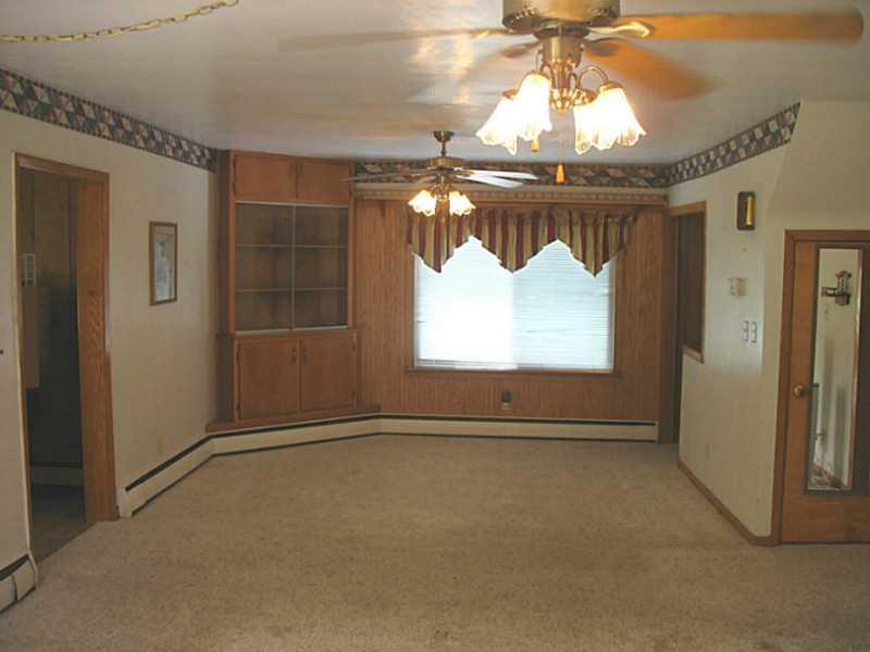 527 Millbrook Road Jackson Center, PA 16133 - Photo 8 of 25 Dining Room.