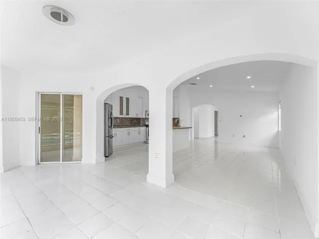 $750,000 | 9435 Southwest 156th Place, Miami, FL 33196