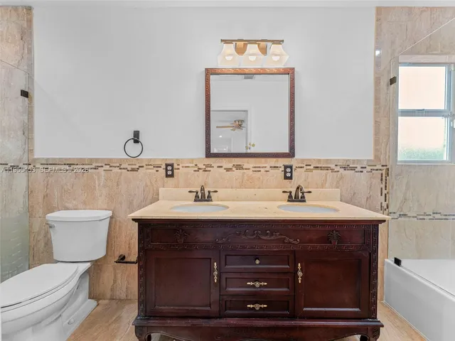 $750,000 | 9435 Southwest 156th Place, Miami, FL 33196