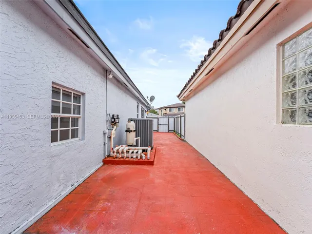 $750,000 | 9435 Southwest 156th Place, Miami, FL 33196