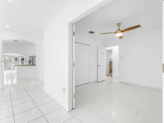 $750,000 | 9435 Southwest 156th Place, Miami, FL 33196