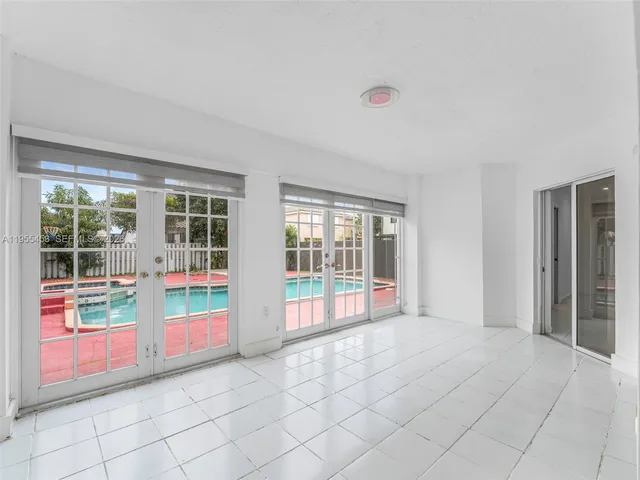 $750,000 | 9435 Southwest 156th Place, Miami, FL 33196
