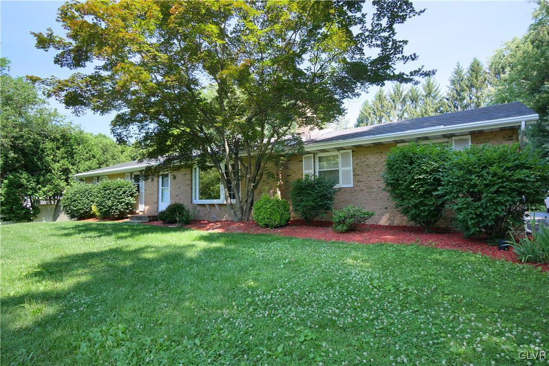 1040 Yorkshire Road Bethlehem, PA 18017 - Photo 1 of 19 Gallery Image 1