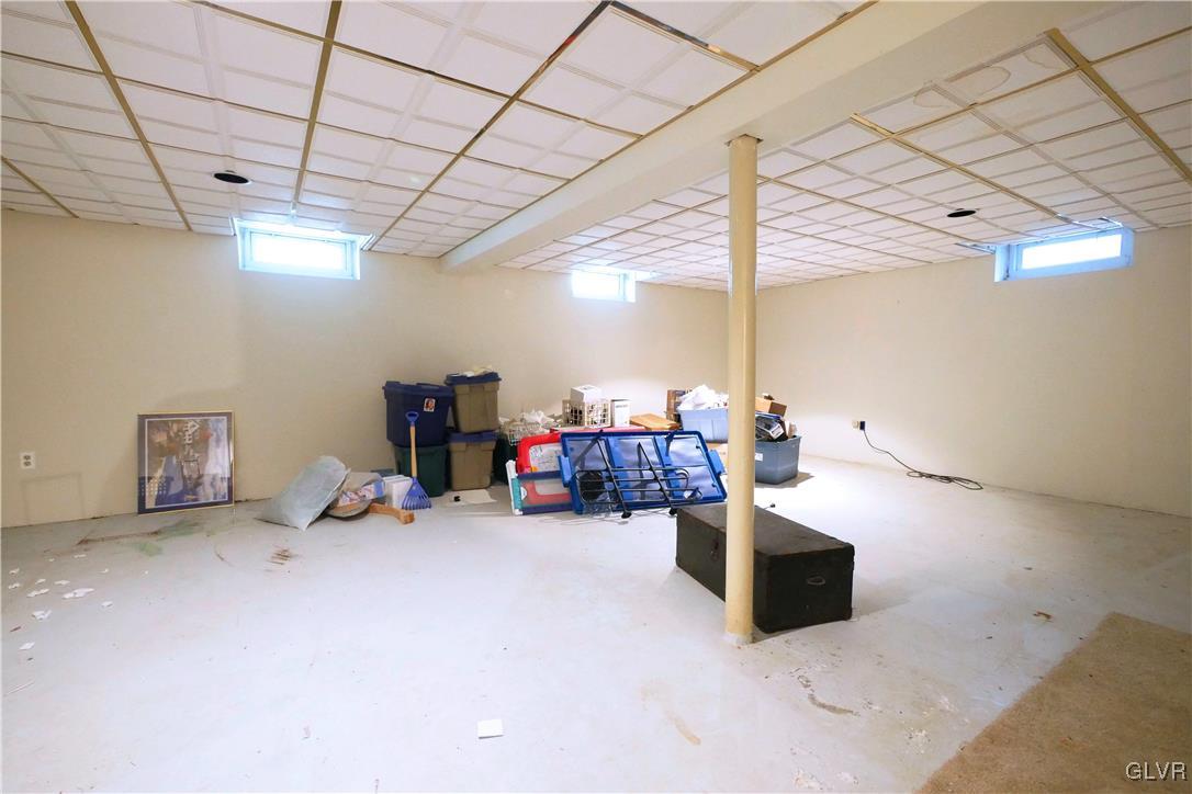 1040 Yorkshire Road Bethlehem, PA 18017 - Photo 17 of 19 Gallery Image 17