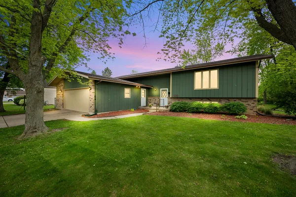 $305,000 | 122 Mattek Avenue, DeKalb, IL 60115
