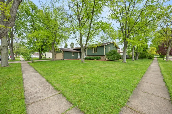 $305,000 | 122 Mattek Avenue, DeKalb, IL 60115