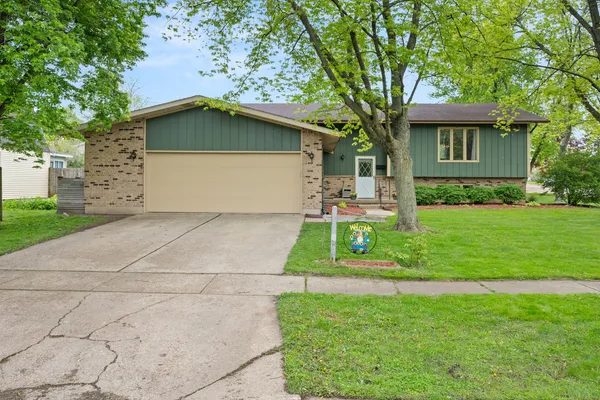 $305,000 | 122 Mattek Avenue, DeKalb, IL 60115