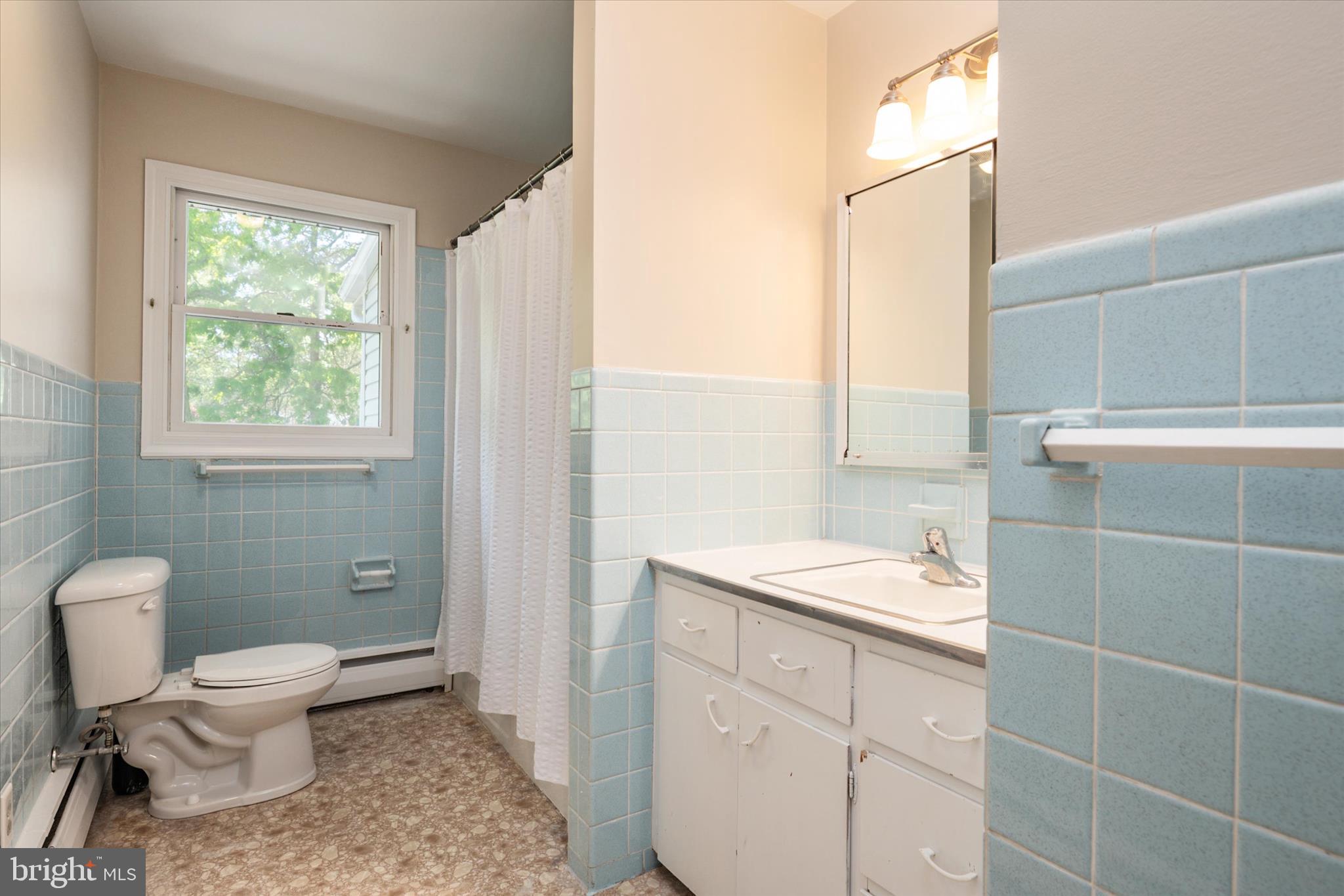 117 Rebel Road Grasonville, MD 21638 - Photo 18 of 46 Full Bathroom #1 Hall Bath