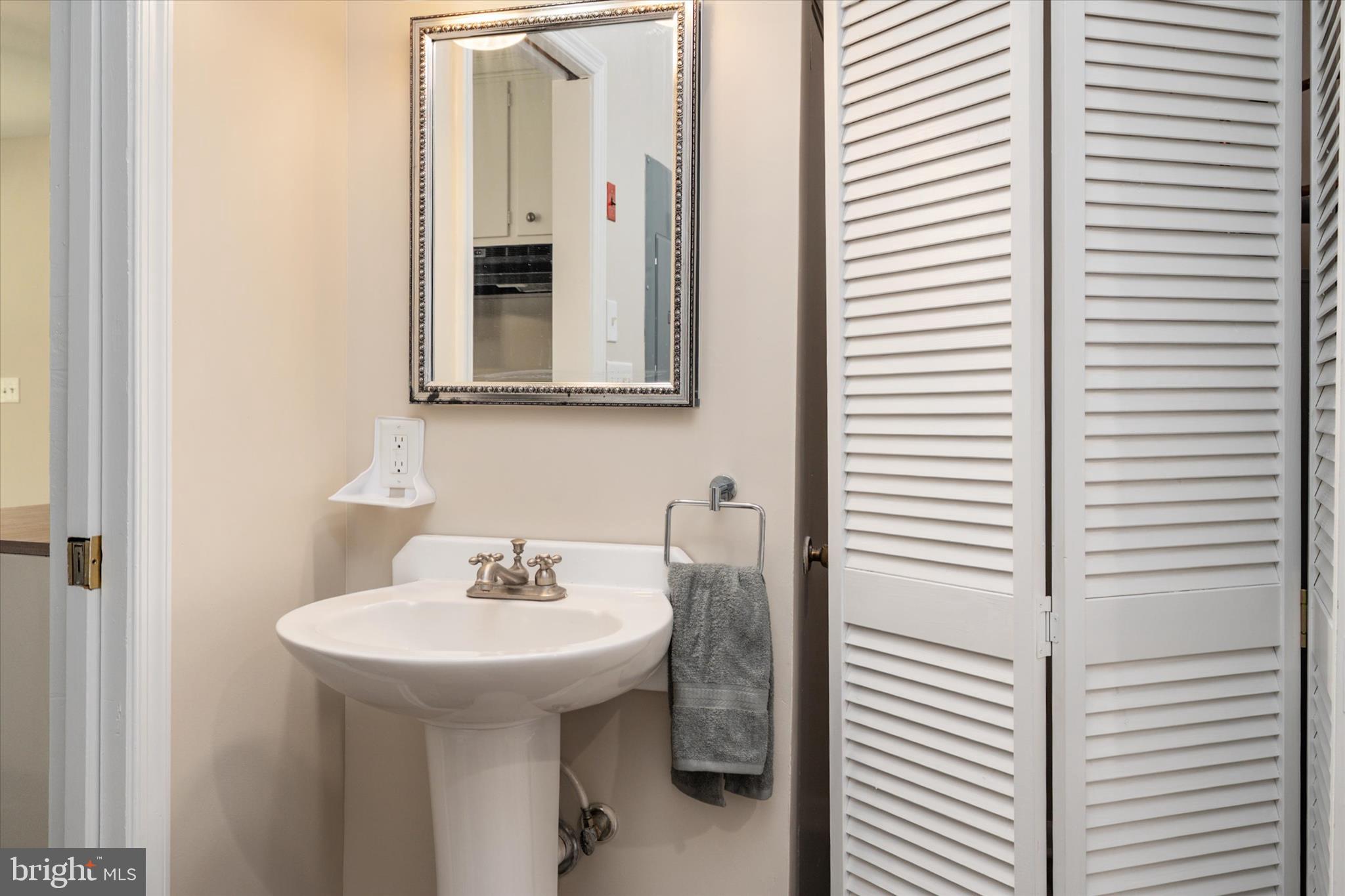 117 Rebel Road Grasonville, MD 21638 - Photo 23 of 46 Full Bathroom off Kitchen + Utility Room screen
