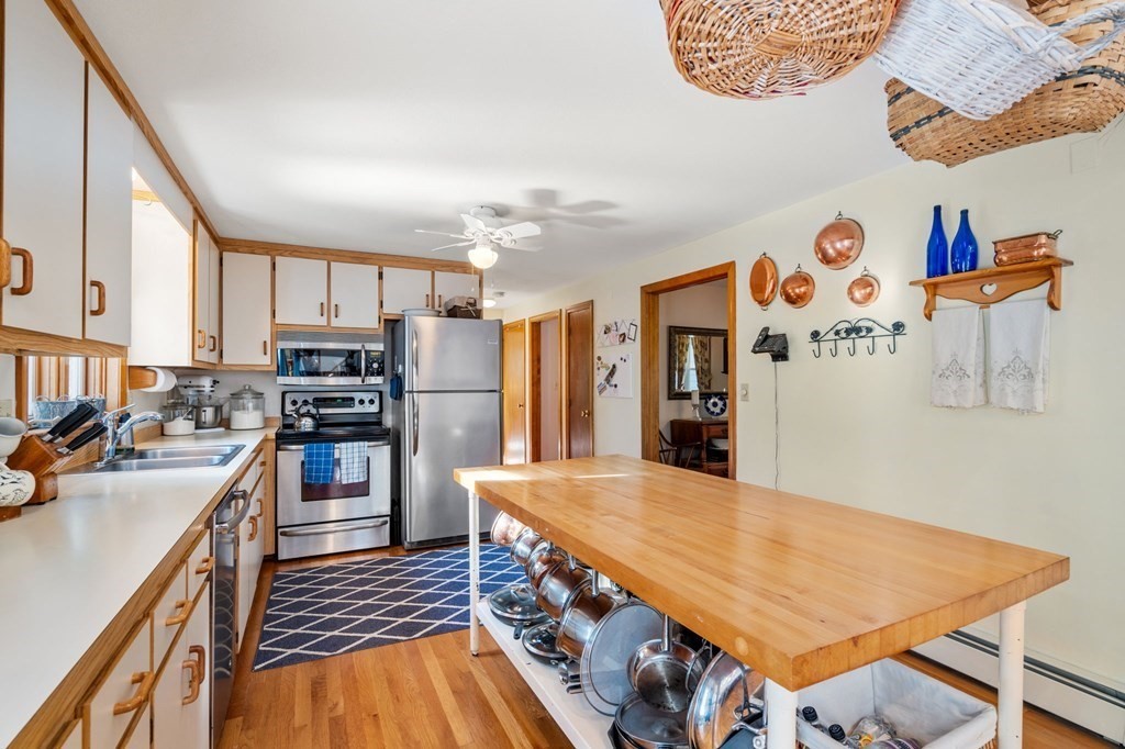 330 Pelham Road Dracut, MA 01826 - Photo 8 of 32 Gallery Image 8