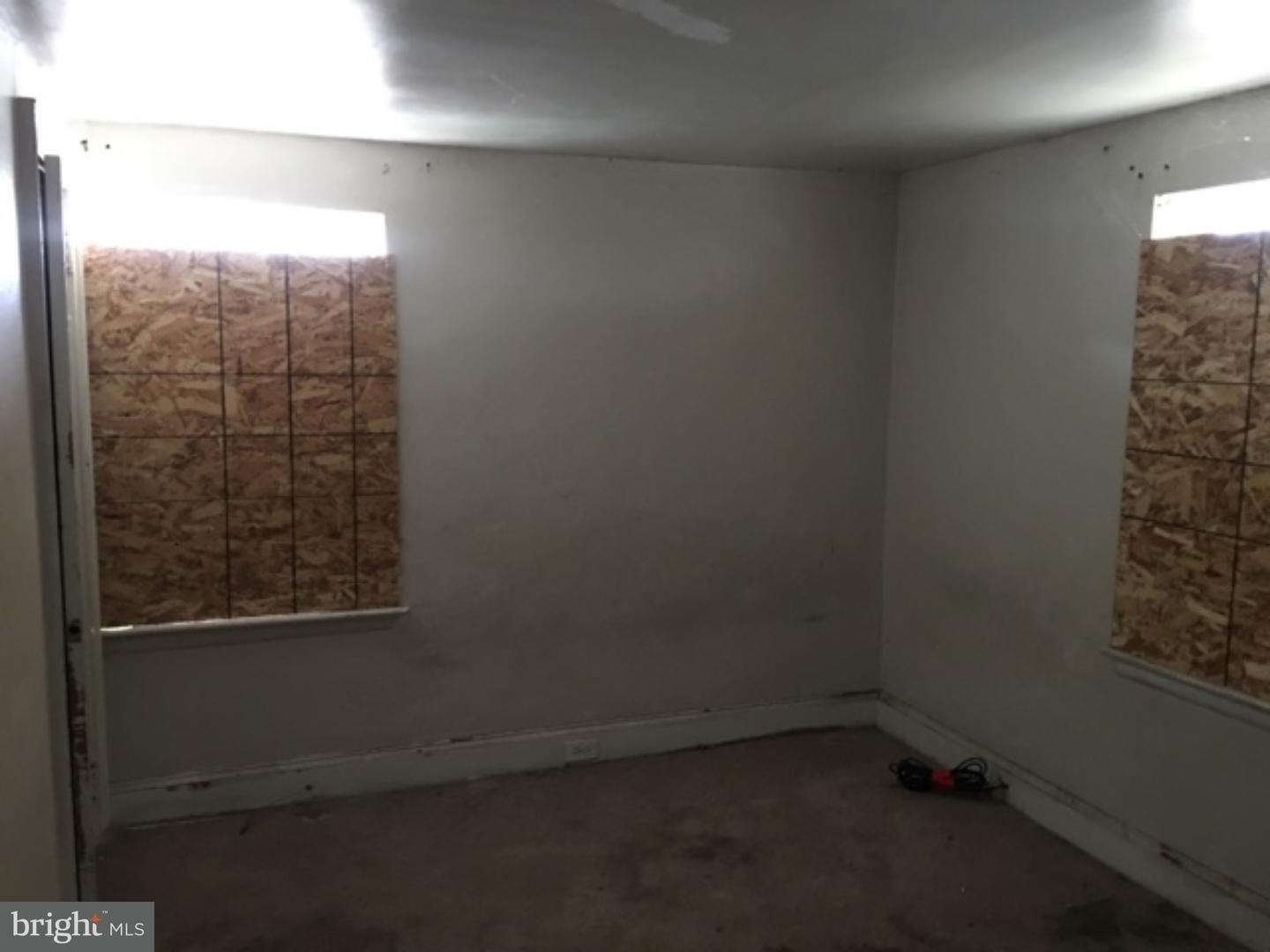 1069 Trent Road Camden, NJ 08104 - Photo 8 of 12