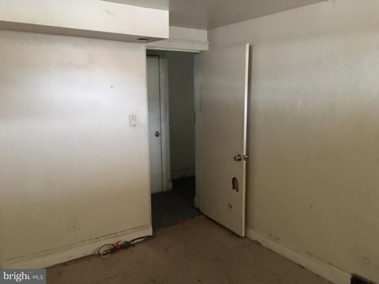 1069 Trent Road Camden, NJ 08104 - Photo 9 of 12