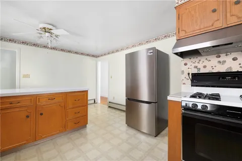 $1,195,000 | 118 Wolcott Avenue, Middletown, RI 02842