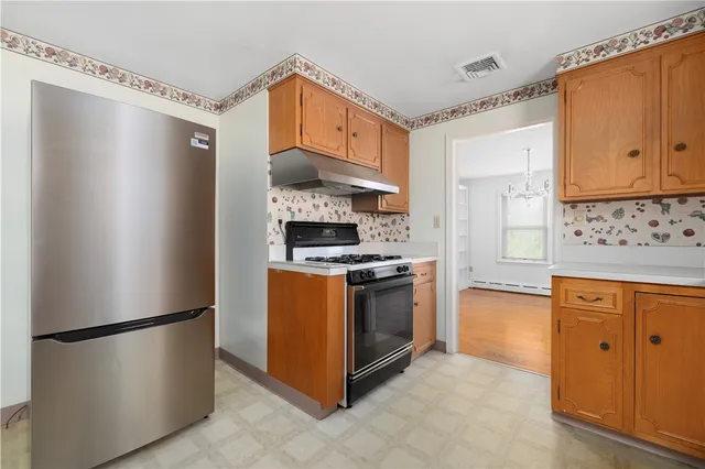 $1,195,000 | 118 Wolcott Avenue, Middletown, RI 02842