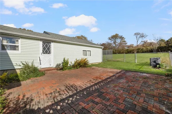 $1,195,000 | 118 Wolcott Avenue, Middletown, RI 02842