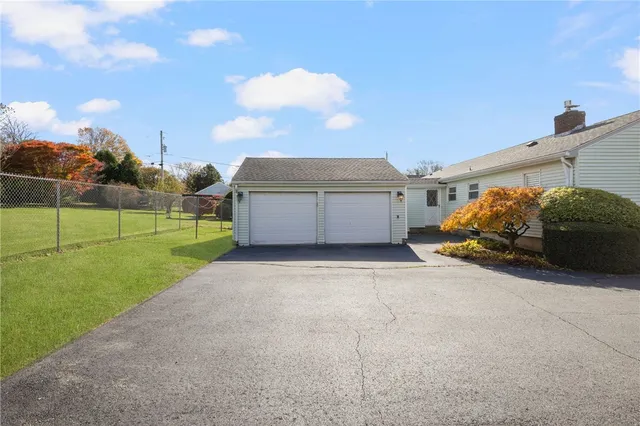 $1,195,000 | 118 Wolcott Avenue, Middletown, RI 02842