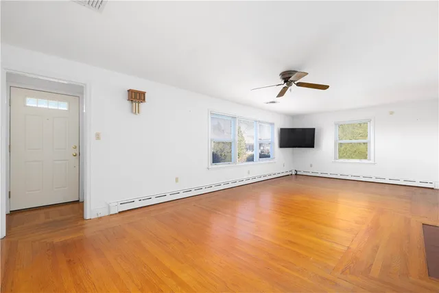 $1,195,000 | 118 Wolcott Avenue, Middletown, RI 02842