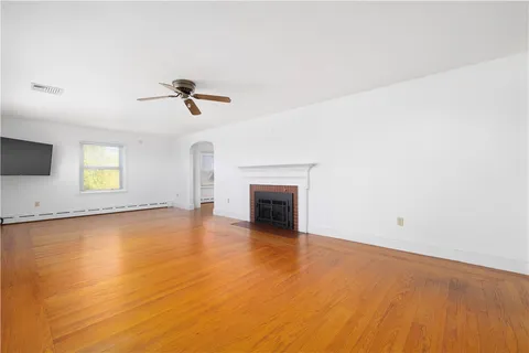 $1,195,000 | 118 Wolcott Avenue, Middletown, RI 02842