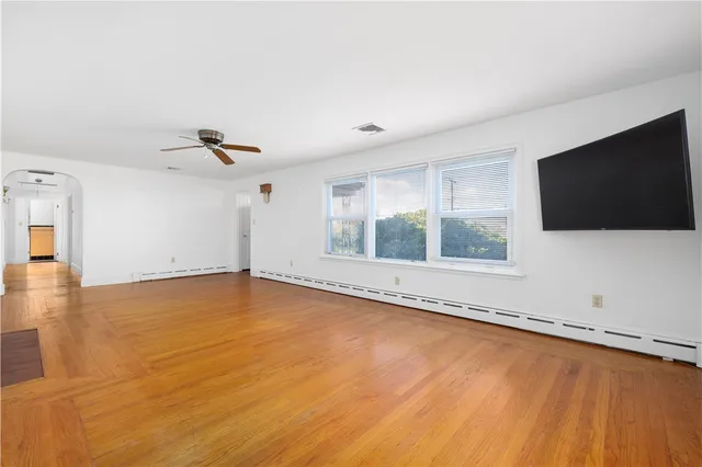 $1,195,000 | 118 Wolcott Avenue, Middletown, RI 02842