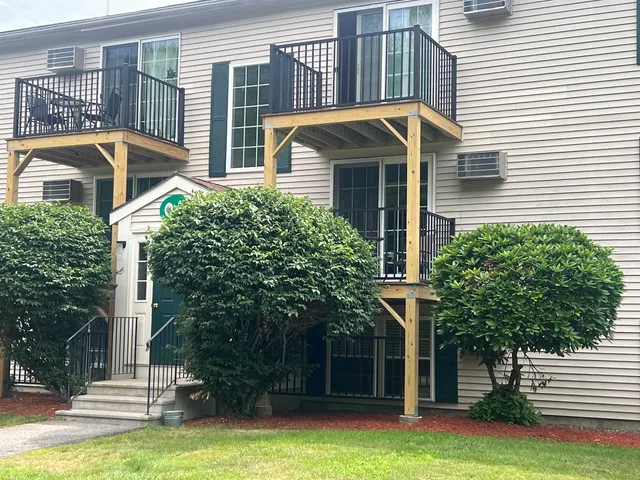 $1,900 | 402 White Cedar Boulevard, Portsmouth, NH 03801