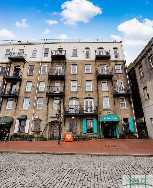 212 West Lower Factors Walk Savannah, GA 31401 - Photo 2 of 38