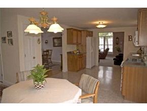 8 Beacon Hill Road Hooksett, NH 03106 - Photo 3 of 5