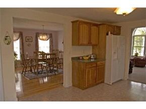 8 Beacon Hill Road Hooksett, NH 03106 - Photo 4 of 5