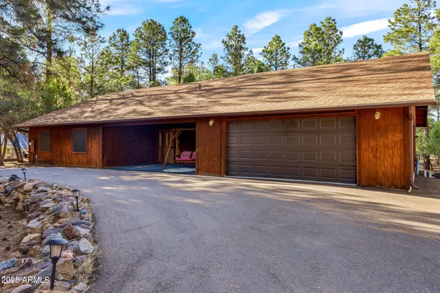 $540,000 | 2202 Forest Park Drive, Overgaard, AZ 85933