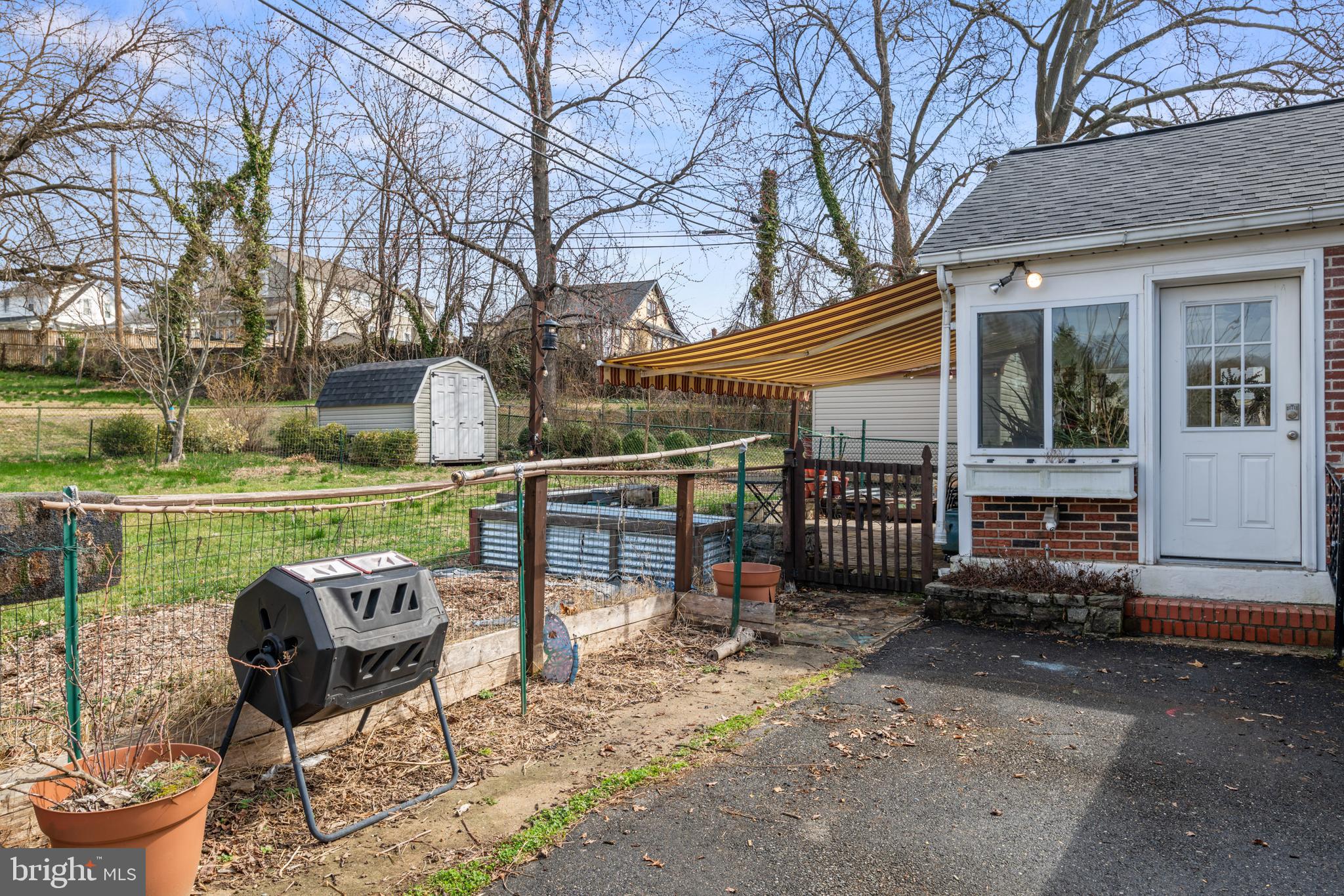 4416 Fullerton Avenue Nottingham, MD 21236 - Photo 60 of 70 a view of a chair and tables in the patio