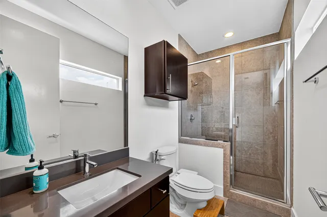 $3,300 | 1232 West 24th Street, Unit C, Houston, TX 77008