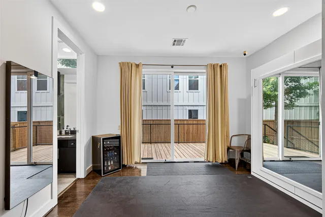 $3,300 | 1232 West 24th Street, Unit C, Houston, TX 77008