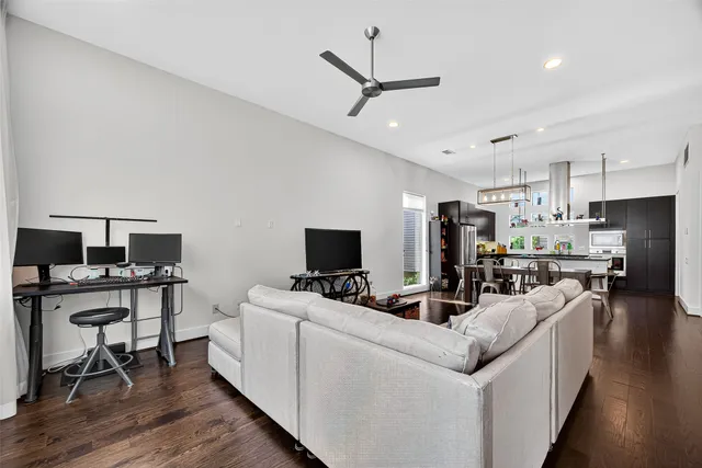 $3,300 | 1232 West 24th Street, Unit C, Houston, TX 77008