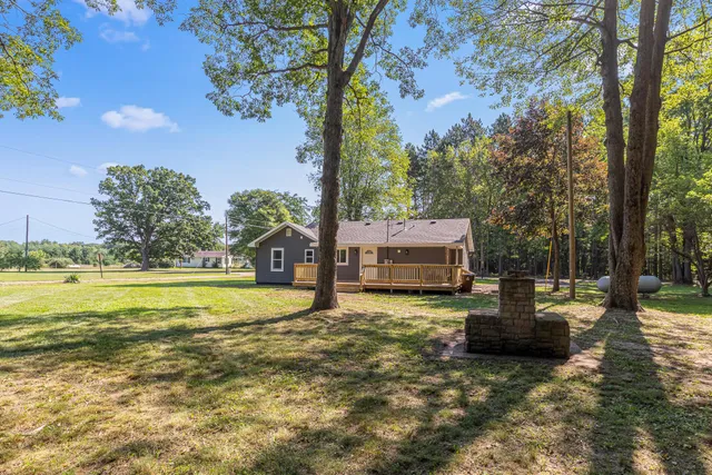 $249,900 | 1050 Wicker Road Southeast, Stanton, MI 48888