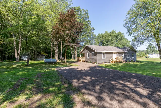 $249,900 | 1050 Wicker Road Southeast, Stanton, MI 48888