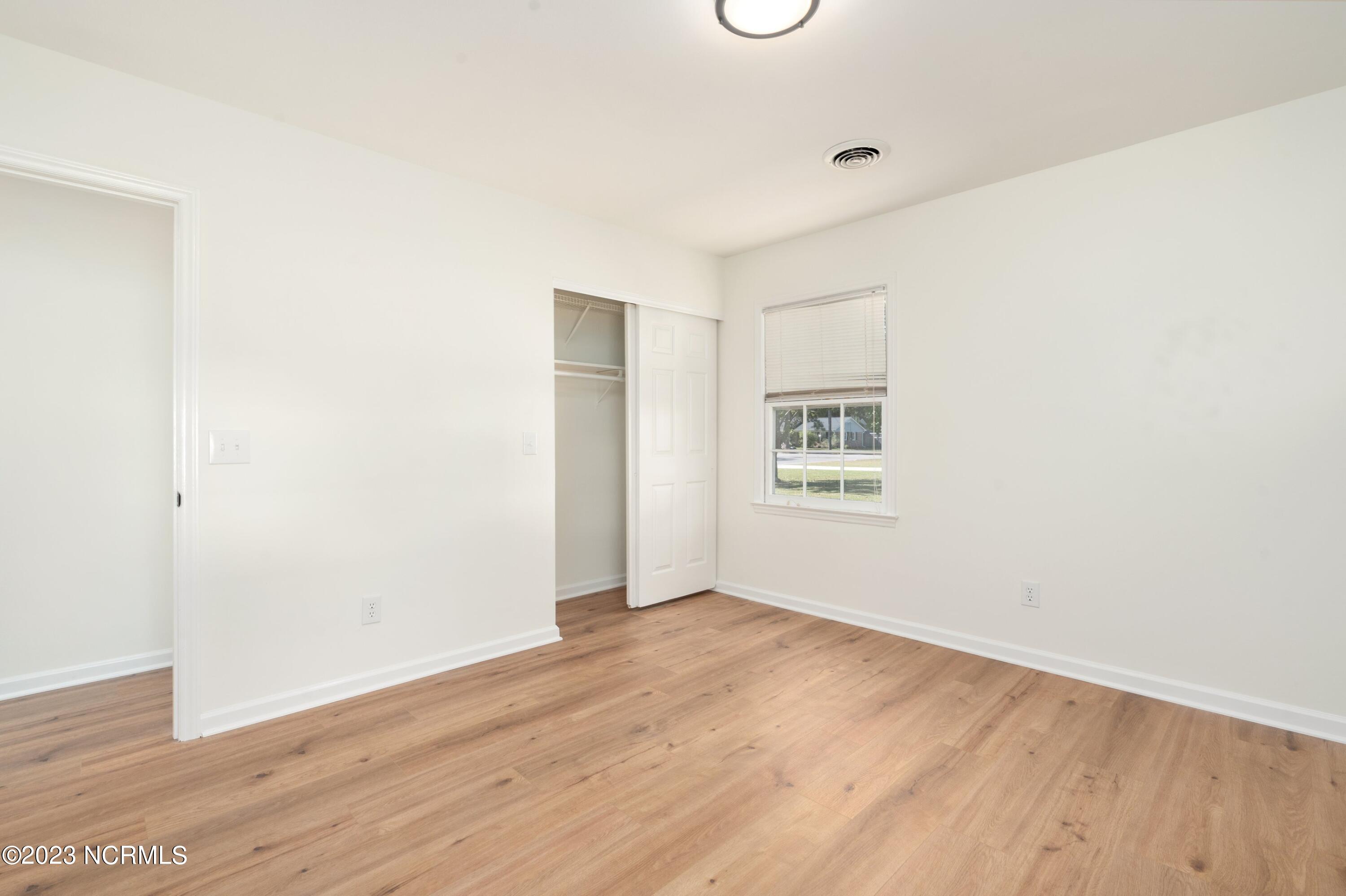 246 Brookview Road Wilmington, NC 28409 - Photo 16 of 25 020-246BrookviewRoad-Wilmington-NC-28409