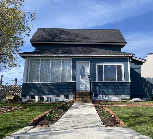 $339,950 | 2327 East Longfellow Avenue, Spokane, WA 99207