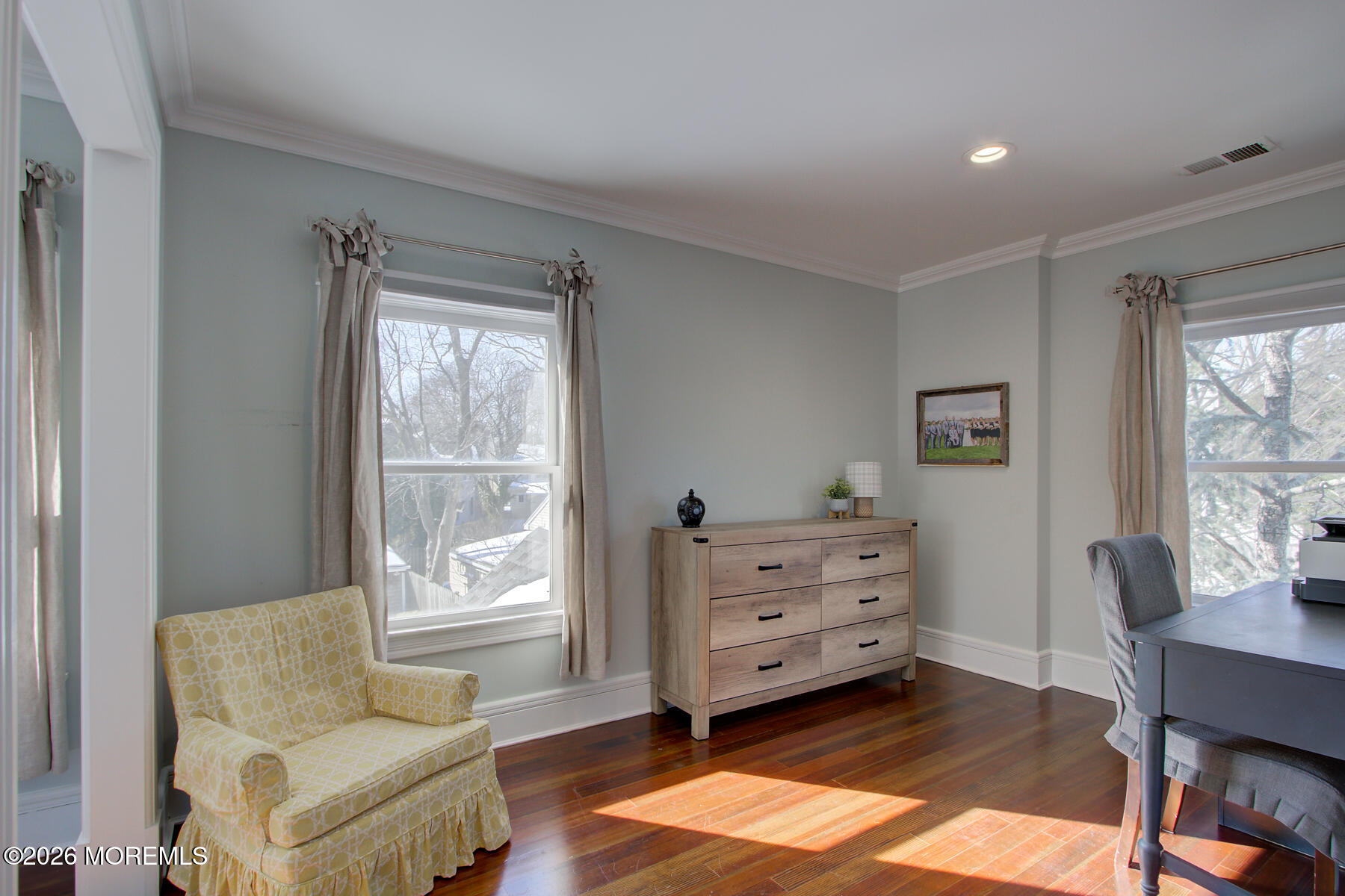 39 River Road Rumson, NJ 07760 - Photo 17 of 36 a living room with furniture and a window