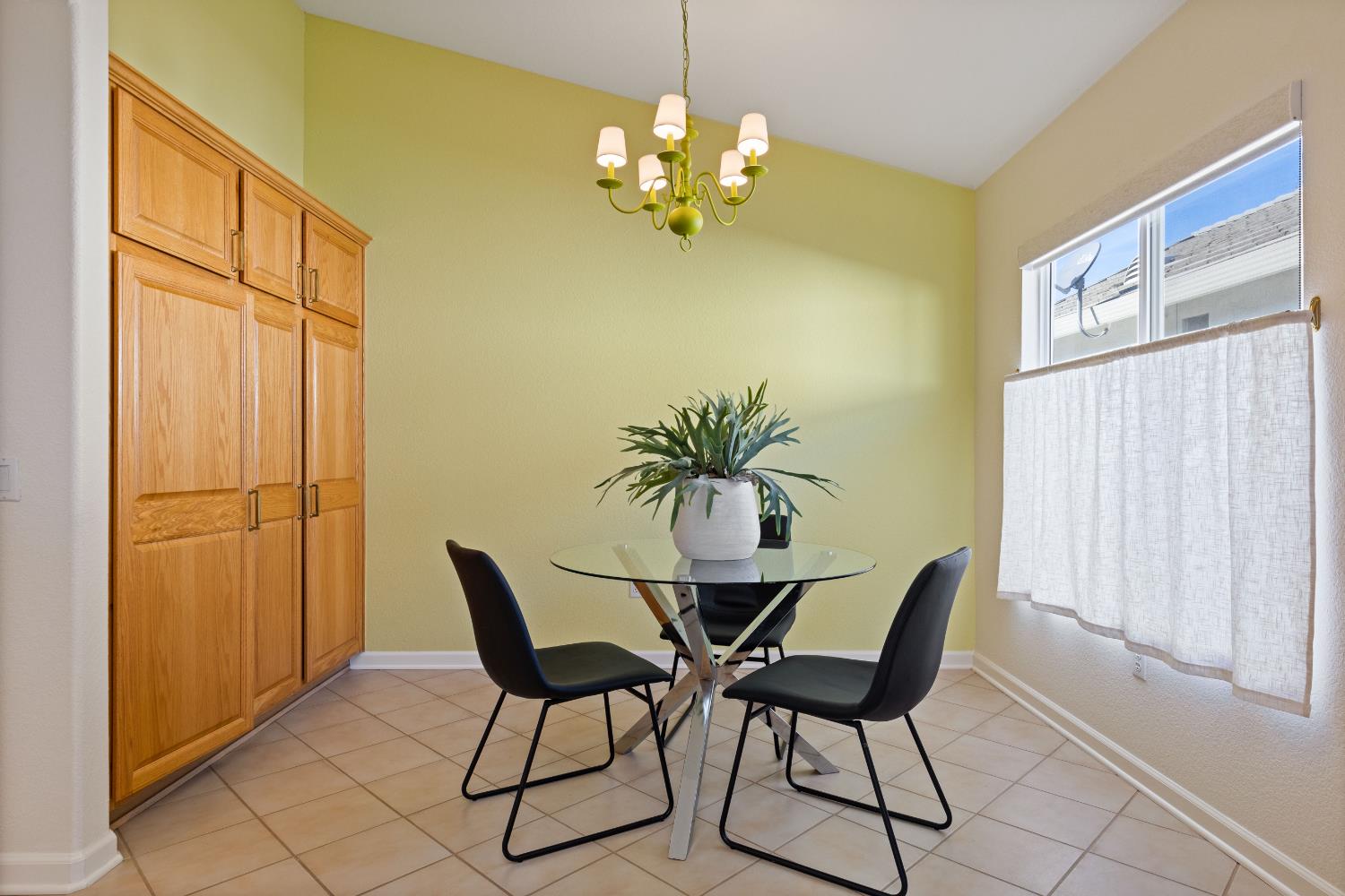 7082 Cope Ridge Way Roseville, CA 95747 - Photo 13 of 33