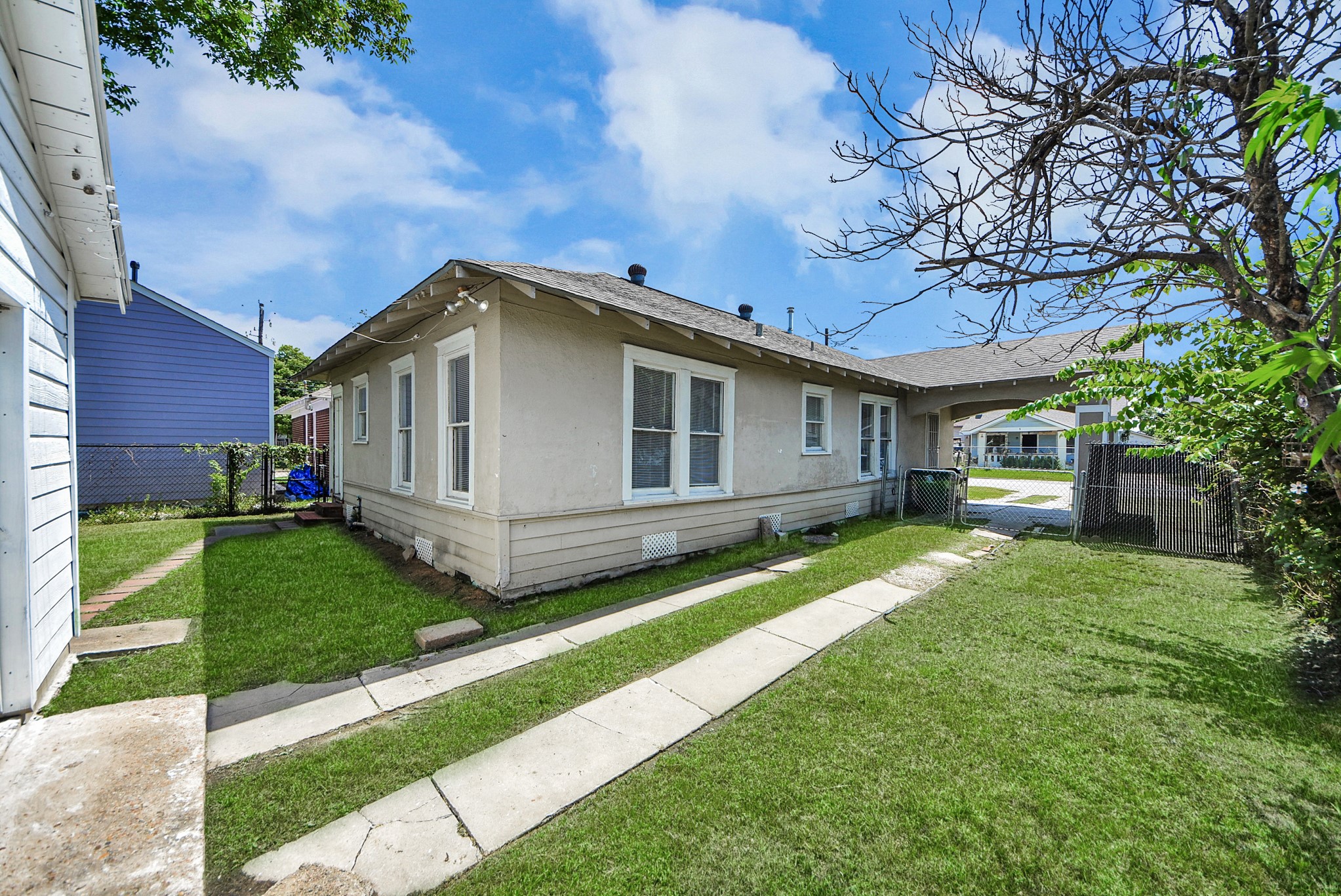 6 Jenkins Street Houston, TX 77003 - Photo 8 of 42